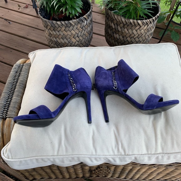 Vince Camuto suede sandals - Picture 6 of 14